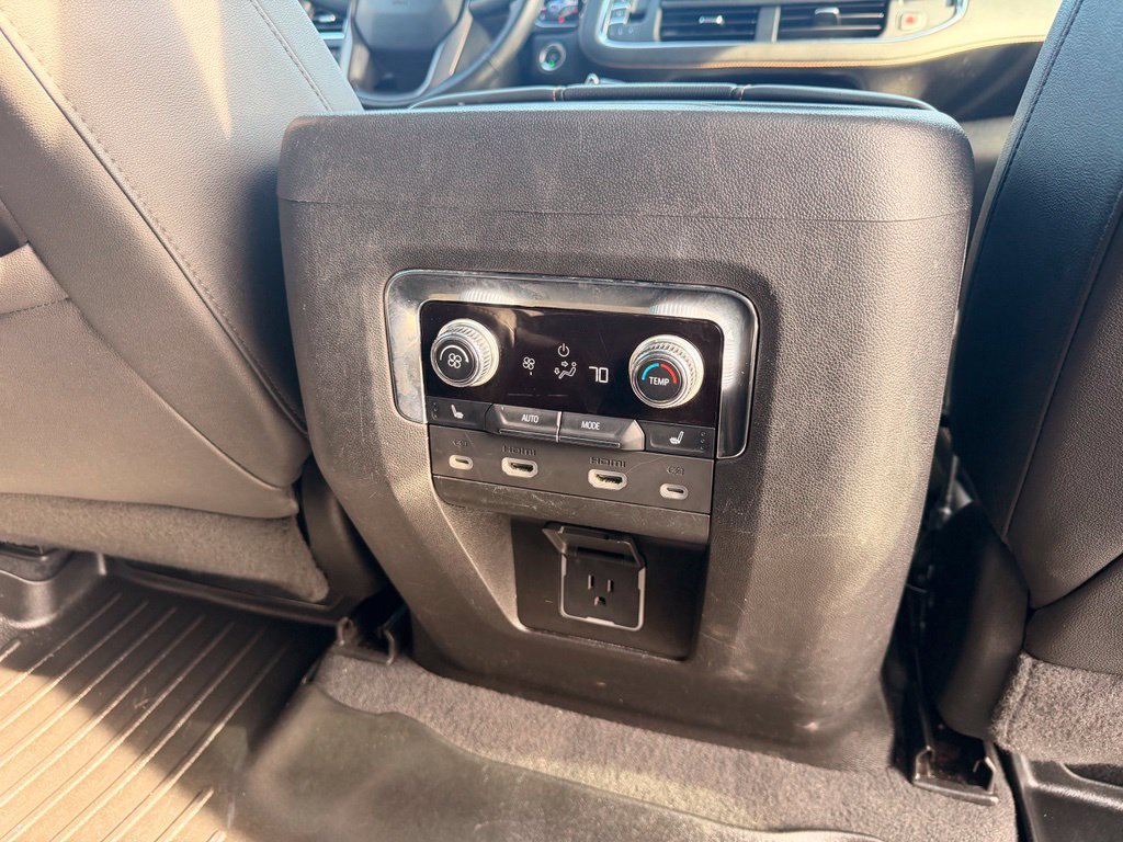 Used 2023 GMC Yukon XL AT4 w/ AT4 Premium Plus Package AWD/4WD image 35