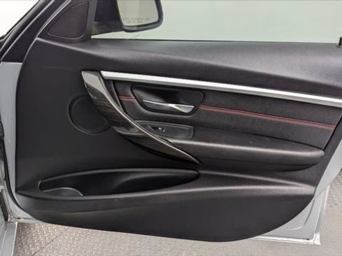 Used 2017 BMW 330i Sedan RWD image 21