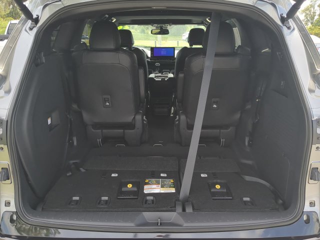Certified 2026 Toyota Sienna XSE FWD image 12
