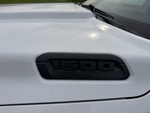 Used 2022 RAM 1500 Big Horn AWD/4WD image 11