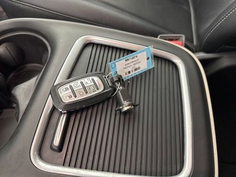 Used 2024 Chrysler Pacifica Touring-L image 35