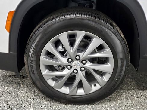 Used 2025 Buick Enclave Preferred image 8