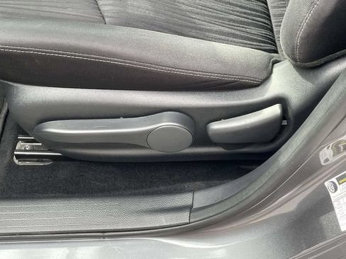 Used 2018 Nissan Sentra SV FWD image 17