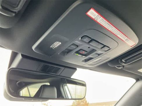 Used 2025 Toyota Camry SE image 26