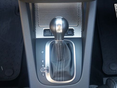 Used 2008 Volkswagen R32 image 21