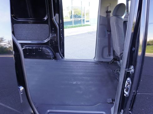 Used 2015 Nissan NV200 SV w/ Technology Package image 16