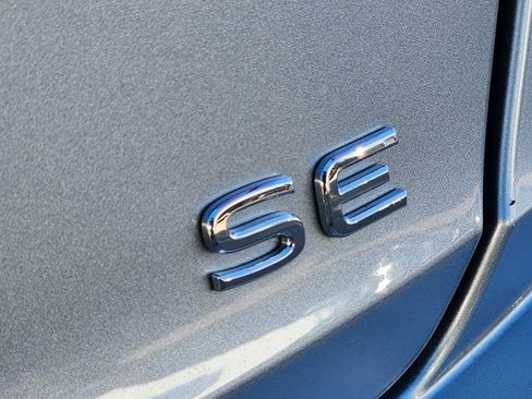 Certified 2025 Volkswagen Jetta SE image 12