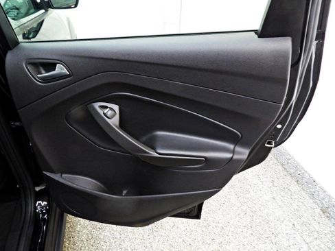 Used 2017 Ford C-MAX SE image 12