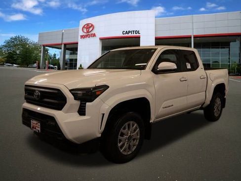 New 2025 Toyota Tacoma SR5 image 5