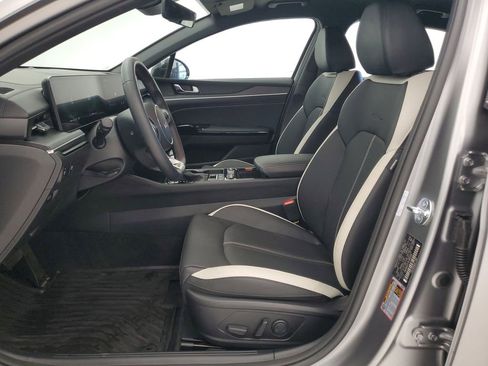 Certified 2025 Kia K5 GT-Line image 12