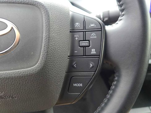 Certified 2023 Toyota Prius LE image 28