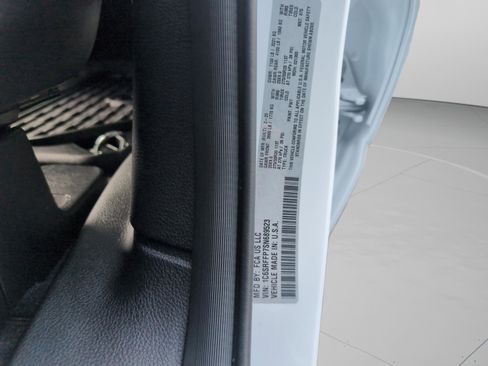 Used 2025 RAM 1500 Big Horn image 34