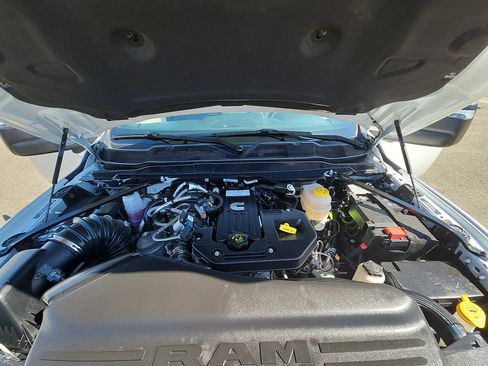 Certified 2026 RAM 2500 Tradesman AWD/4WD image 17