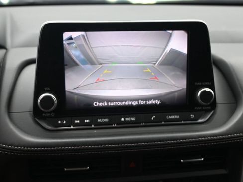 Used 2024 Nissan Rogue SV FWD image 16