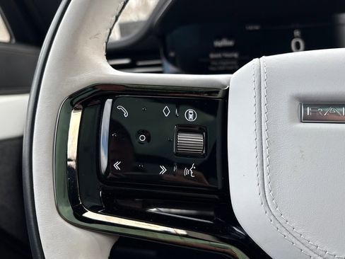 Used 2025 Land Rover Range Rover Sport Dynamic SE image 19