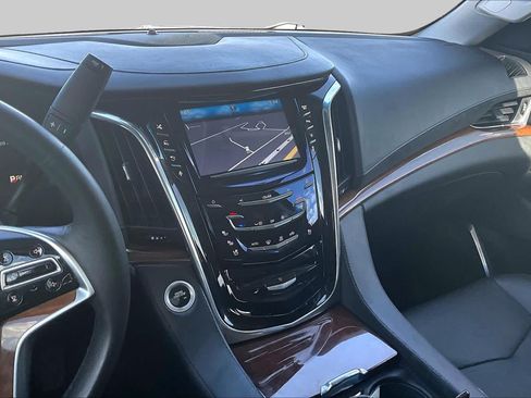 Used 2015 Cadillac Escalade Premium AWD/4WD image 6