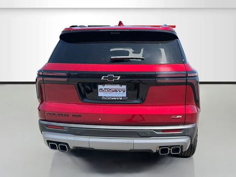 Used 2025 Chevrolet Traverse Z71 w/ Enhanced Driving Package AWD/4WD image 6