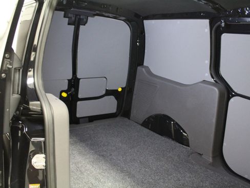 Used 2023 Ford Transit Connect XLT w/ Trailer Tow Package image 26