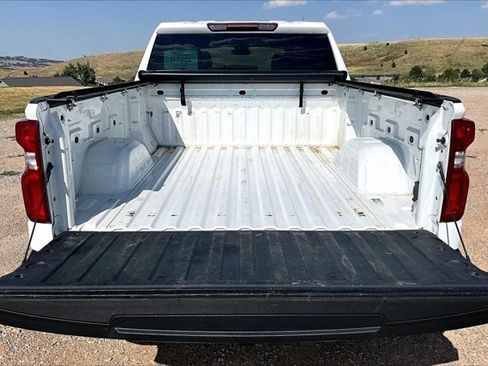 Used 2024 Chevrolet Silverado 1500 RST w/ Z71 Off-Road Package AWD/4WD image 7