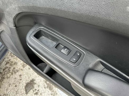 Used 2019 Chrysler 300 Touring w/ Sport Appearance Package image 31