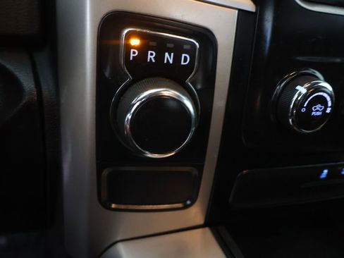 Used 2017 RAM 1500 Classic SLT RWD image 25