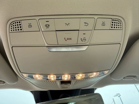 Used 2022 Mercedes-Benz E 350 4MATIC Sedan image 32