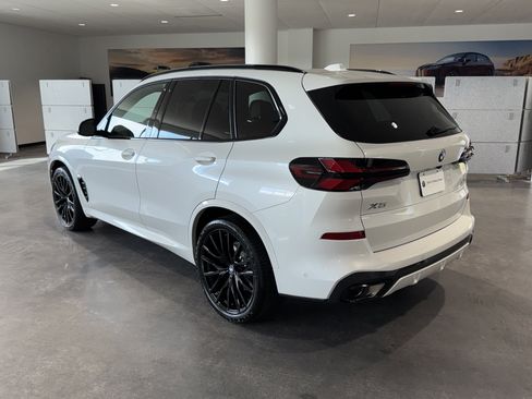 New 2026 BMW X5 sDrive40i w/ M Sport Package image 5