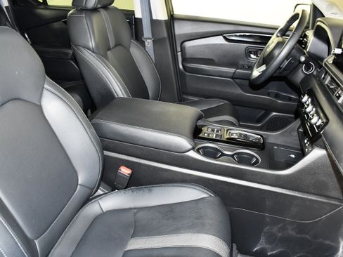 Certified 2023 Honda Pilot Touring image 42