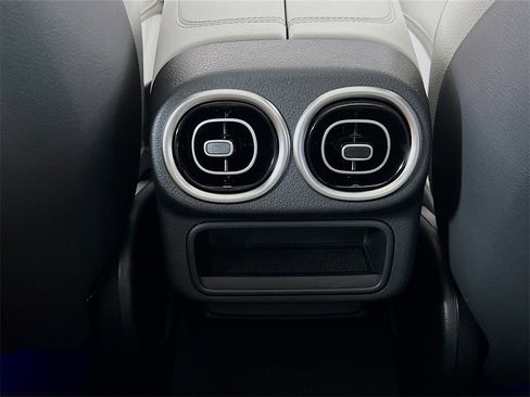 New 2026 Mercedes-Benz GLC 300 4MATIC image 28