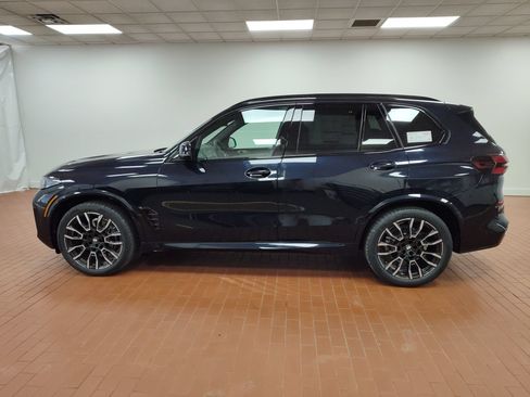 Used 2026 BMW X5 xDrive40i w/ M Sport Package AWD/4WD image 2