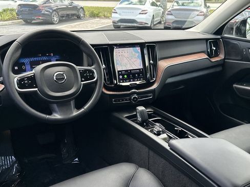 Used 2023 Volvo XC60 B5 Plus AWD/4WD image 15