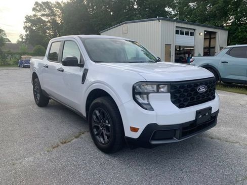 Used 2025 Ford Maverick XLT w/ XLT Luxury Package FWD image 2