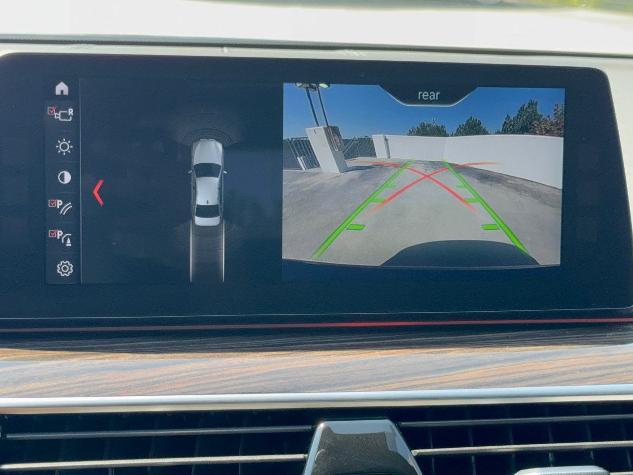 Used 2018 BMW 530e xDrive AWD/4WD image 24