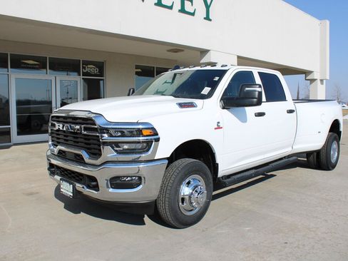 New 2026 RAM 3500 Tradesman AWD/4WD image 2