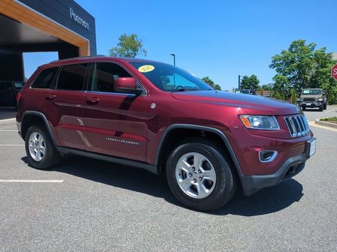 Used 2016 Jeep Grand Cherokee Laredo w/ Quick Order Package 23E AWD/4WD image 1