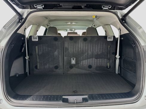 Used 2023 Toyota Highlander LE image 31