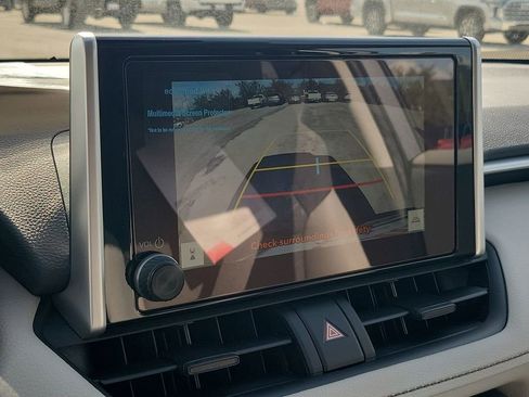 New 2025 Toyota RAV4 XLE image 31