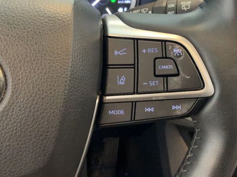 Used 2022 Toyota Highlander Platinum FWD image 17