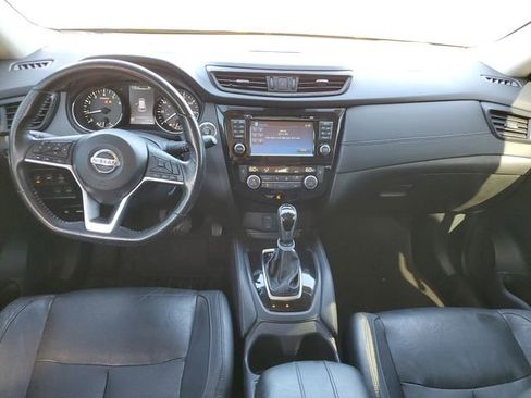 Used 2017 Nissan Rogue SL image 9