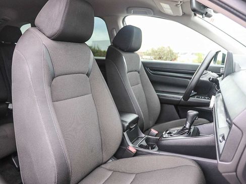 Used 2024 Honda CR-V LX image 16