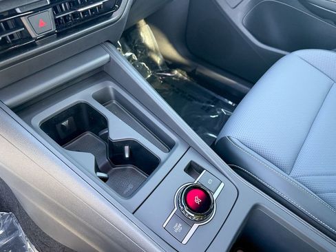 New 2026 Volkswagen Tiguan SE R-Line FWD image 20