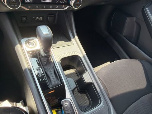 Used 2025 Nissan Sentra SV w/ All-Weather Package FWD image 32