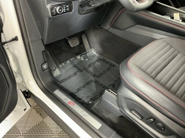 Used 2026 Ford Explorer ST-Line AWD/4WD image 17