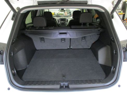 Used 2023 Chevrolet Equinox LT w/ Driver Convenience Package image 13