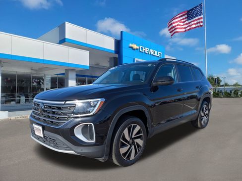 Used 2024 Volkswagen Atlas SE image 8