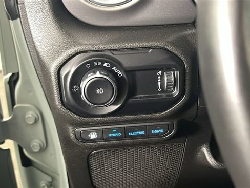 Used 2023 Jeep Wrangler Unlimited Rubicon 4xe w/ Cold Weather Group AWD/4WD image 17