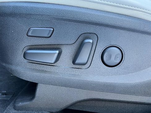 Used 2021 Kia Telluride SX w/ SX Prestige Package image 23