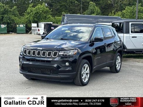 Certified 2024 Jeep Compass Latitude AWD/4WD image 1
