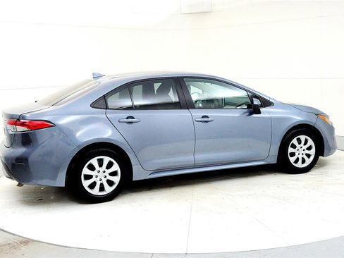 Used 2021 Toyota Corolla LE image 6