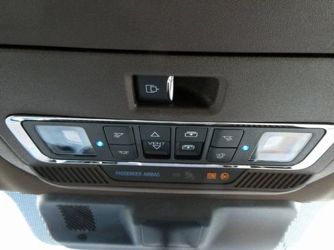 Used 2025 Ford F350 King Ranch w/ Chrome Package image 38